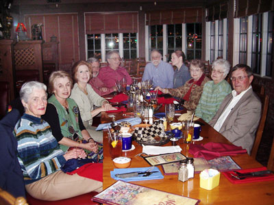 DCGIA members enjoying dinner in Tucson 2006